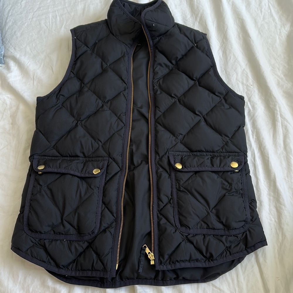 Jcrew women’s excursion down feather quilted vest size xs in black